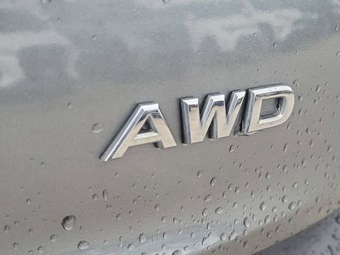 Used 2023 Nissan Rogue S image 8