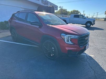 Used 2023 GMC Terrain SLE w/ Driver Convenience Package