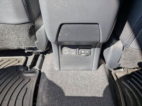 Certified 2024 Toyota Prius Prime FWD image 11