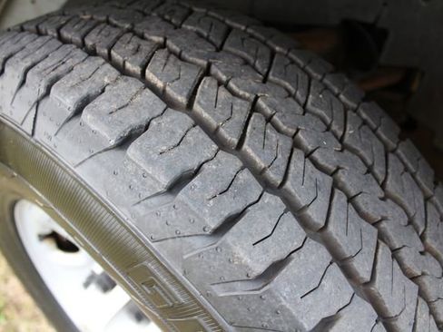 Used 2009 Chevrolet Express 2500 image 31