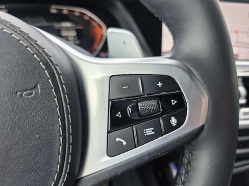 Used 2021 BMW X7 xDrive40i w/ M Sport Package AWD/4WD image 17