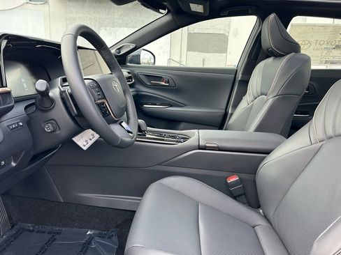 New 2026 Toyota Crown Platinum image 10