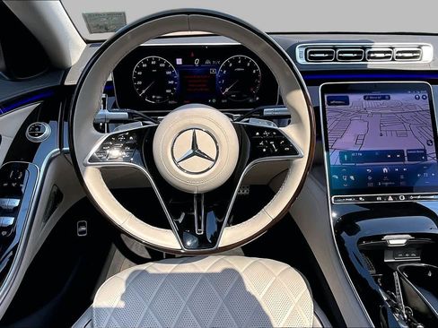 Used 2025 Mercedes-Benz S 580 4MATIC Sedan image 6