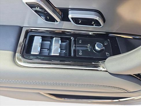 New 2025 Land Rover Range Rover Sport Dynamic SE image 28