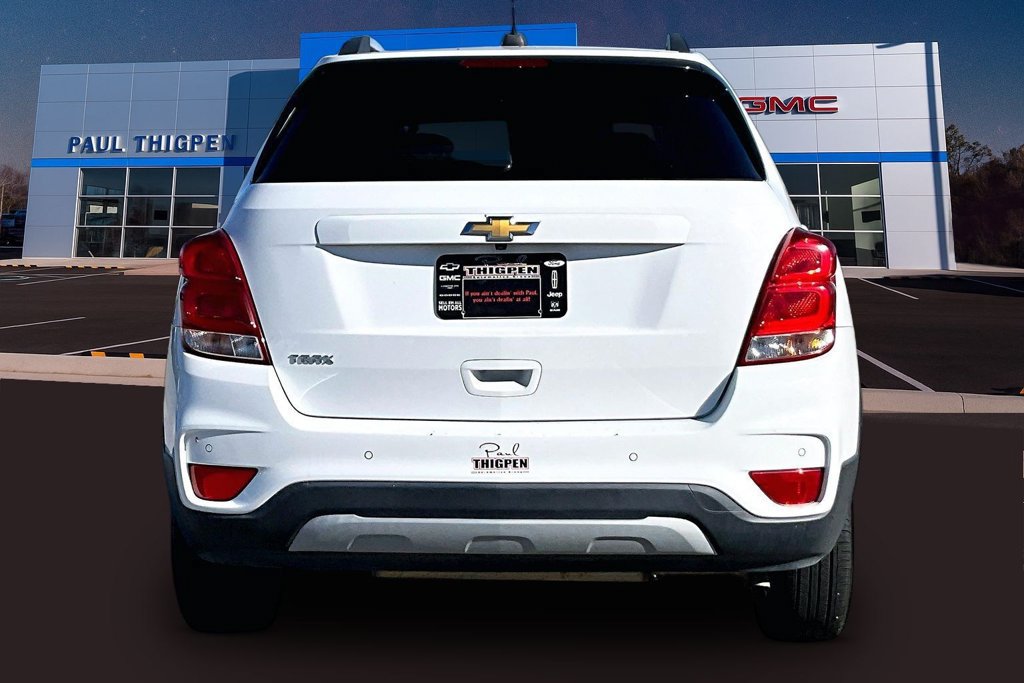 Used 2021 Chevrolet Trax LT w/ Premium Seat Package FWD image 6