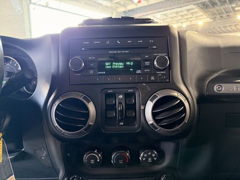 Used 2015 Jeep Wrangler Unlimited Sport w/ Quick Order Package 24S image 17