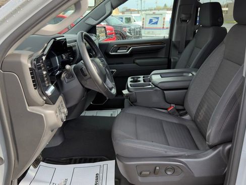Used 2024 Chevrolet Silverado 1500 LT image 5