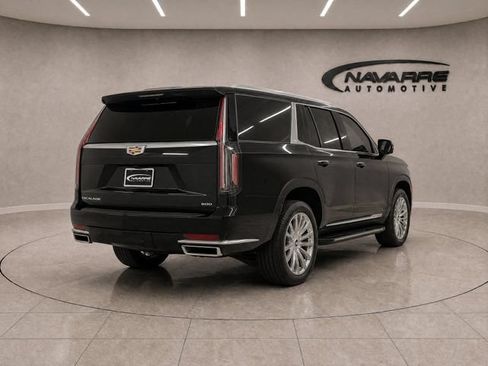 Used 2023 Cadillac Escalade Premium Luxury w/ LPO, Floor Liner Package AWD/4WD image 7