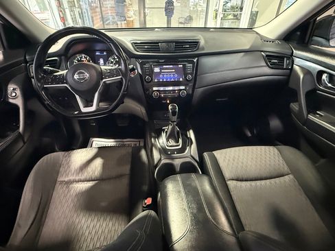 Used 2020 Nissan Rogue SV image 22