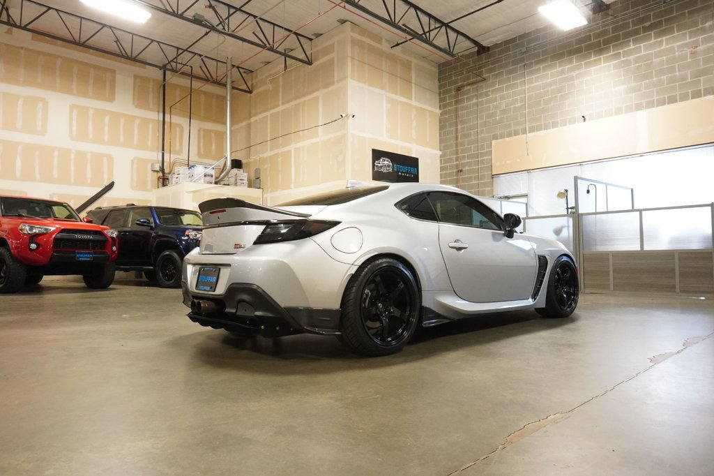 Used 2023 Toyota GR86 w/ ALL Weather Mat Package (TMS) RWD image 4