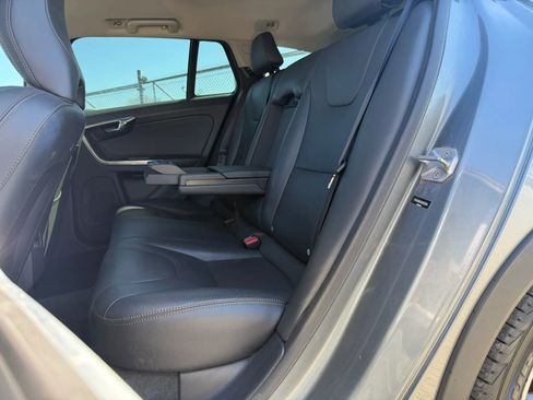 Used 2016 Volvo V60 T5 Cross Country w/ Protection Package image 12