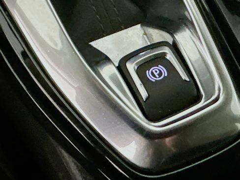 Used 2025 Chevrolet Trax ACTIV w/ Driver Confidence Package image 25