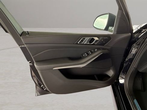 Certified 2026 BMW X7 xDrive40i w/ M Sport Package image 22