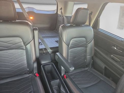 Used 2023 Nissan Pathfinder Platinum AWD/4WD image 42