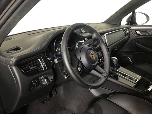Certified 2026 Porsche Macan GTS AWD/4WD image 4
