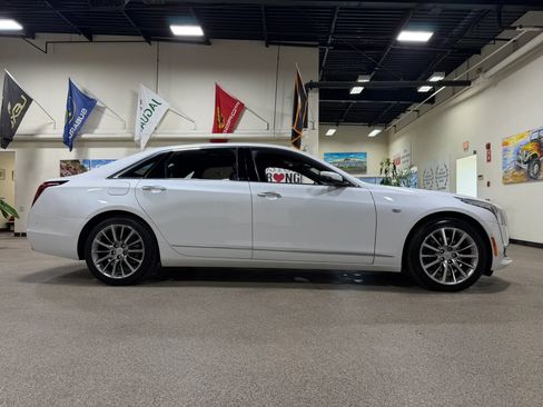 Used 2018 Cadillac CT6 Luxury AWD/4WD image 4