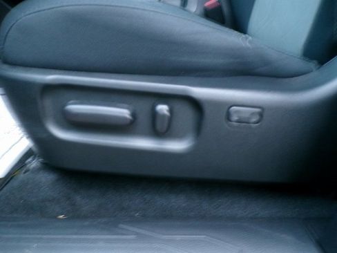 Used 2020 Toyota Tacoma SR5 image 12