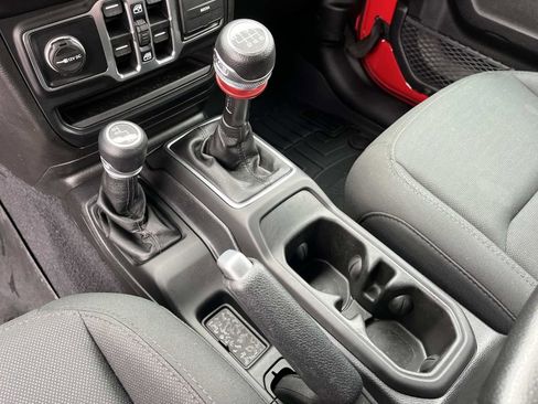 Used 2020 Jeep Gladiator Sport w/ Quick Order Package 23S image 29