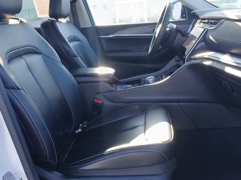 Used 2023 Jeep Grand Cherokee Limited image 50