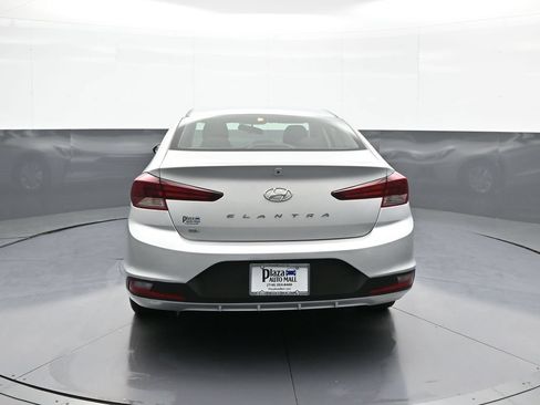 Used 2019 Hyundai Elantra SE w/ Cargo Package FWD image 7