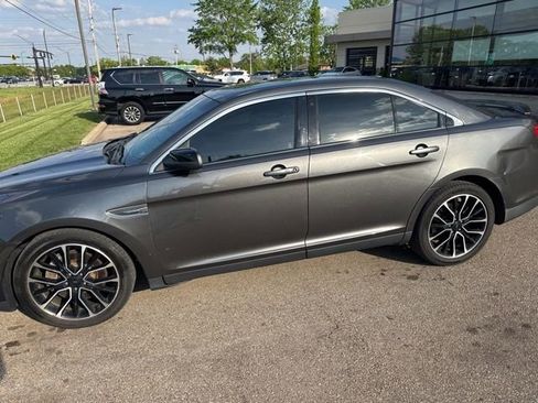 Used 2018 Ford Taurus SHO w/ Driver Assist Package AWD/4WD image 3