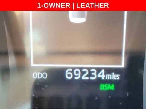 Used 2024 Toyota Camry SE FWD image 4