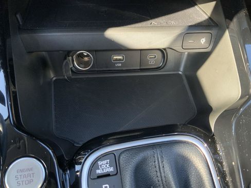 Used 2024 Kia Soul EX FWD image 42