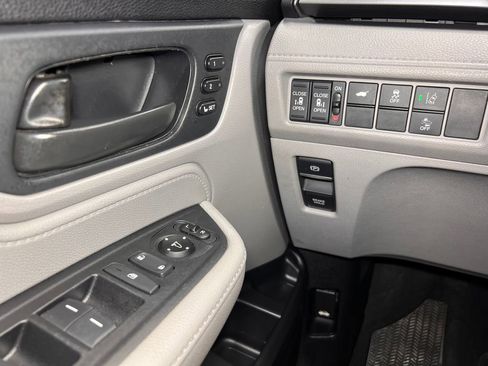 Used 2019 Honda Odyssey EX-L image 13