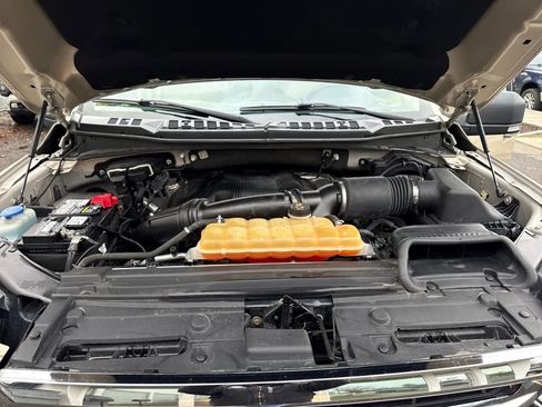 Used 2017 Ford F150 XLT w/ Equipment Group 302A Luxury image 22