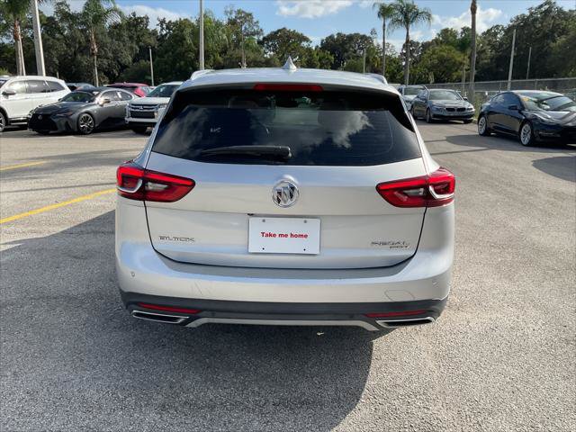 Used 2018 Buick Regal Preferred w/ Sights and Sounds Package AWD/4WD image 8