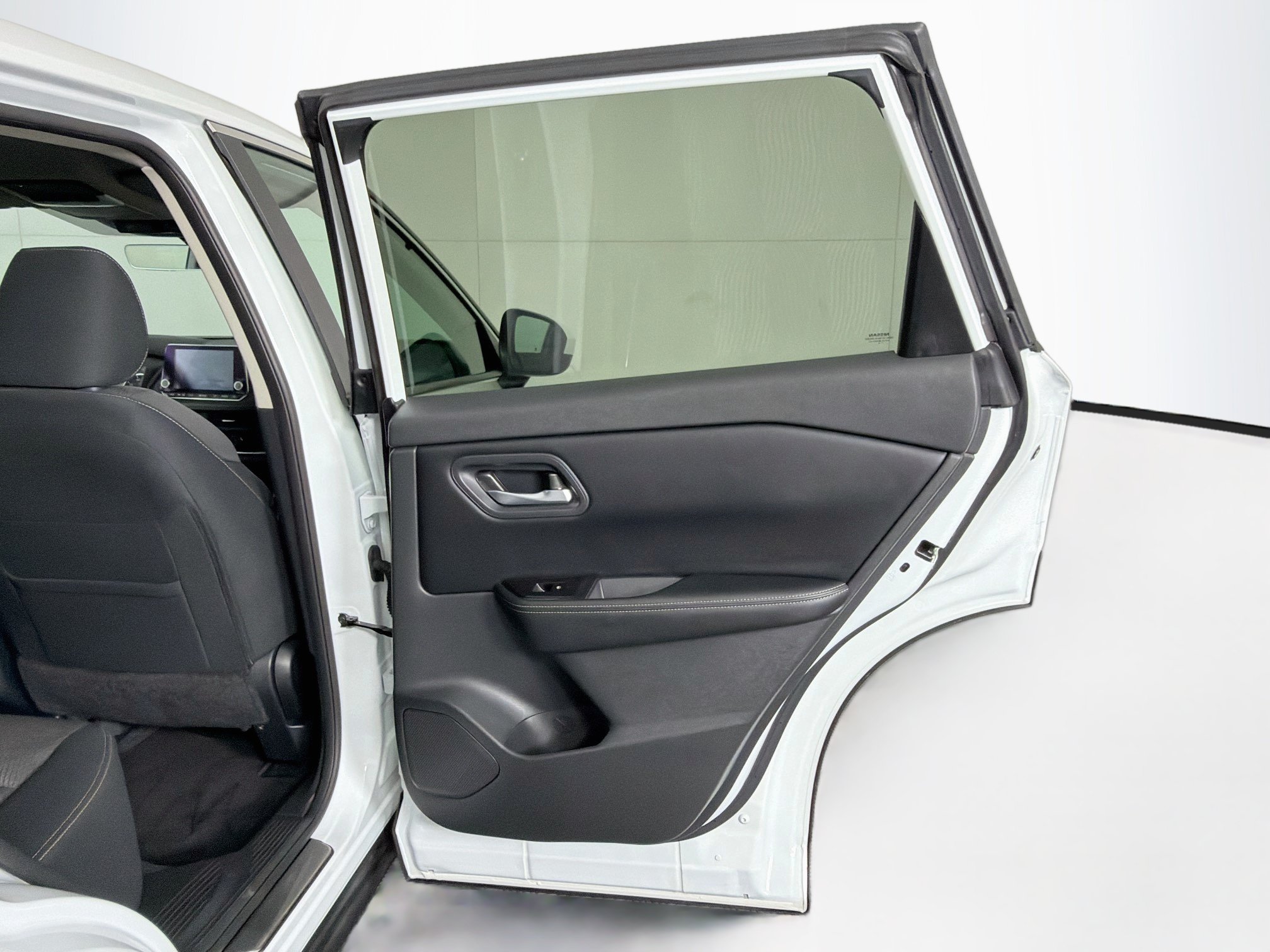 Used 2024 Nissan Rogue SV FWD image 30