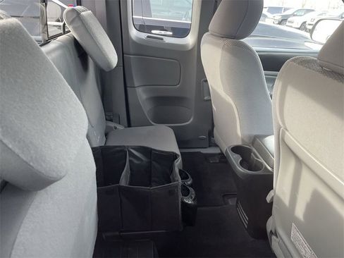 Used 2015 Toyota Tacoma 2WD Access Cab image 9