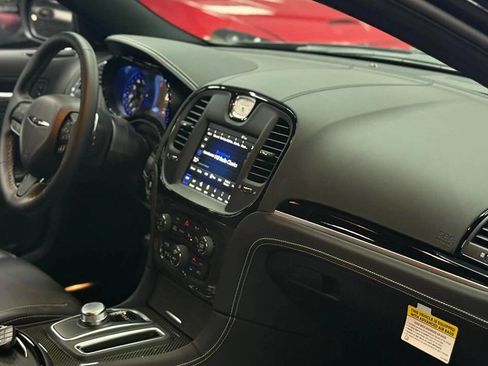 Used 2023 Chrysler 300 C image 29