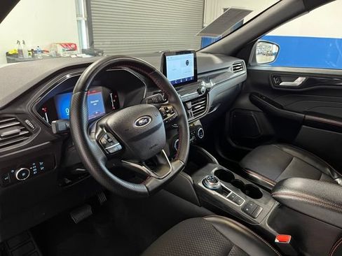 Used 2025 Ford Escape ST-Line Select AWD/4WD image 21