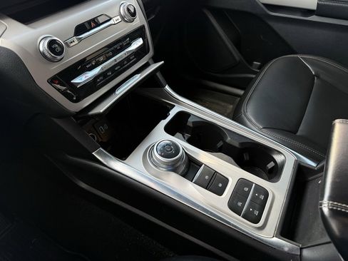 Certified 2023 Ford Explorer XLT w/ Equipment Group 202A image 20