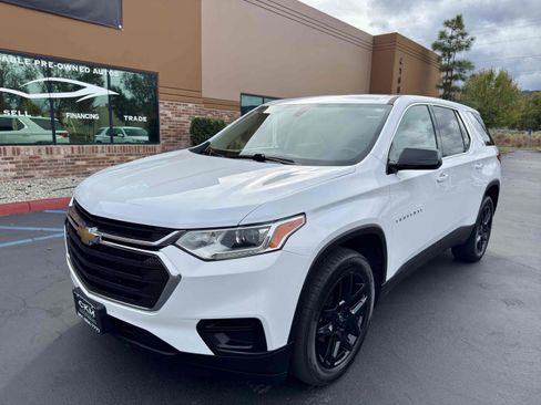Used 2020 Chevrolet Traverse LS image 4