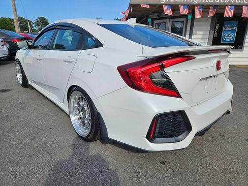 Used 2018 Honda Civic Si image 8