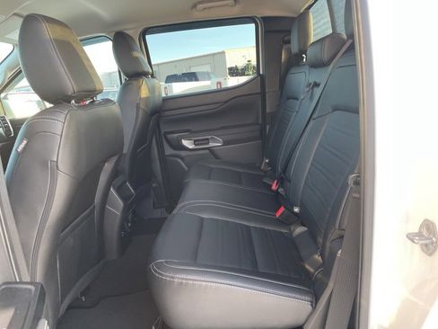 Used 2024 Ford Ranger Lariat w/ Trailer Tow Package image 9