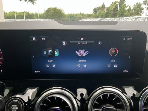 Used 2025 Mercedes-Benz GLA 250 image 29