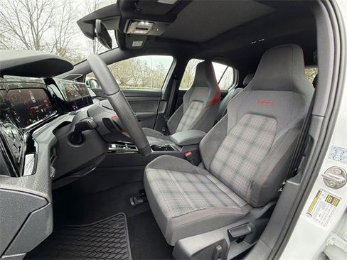Used 2024 Volkswagen GTI SE image 11