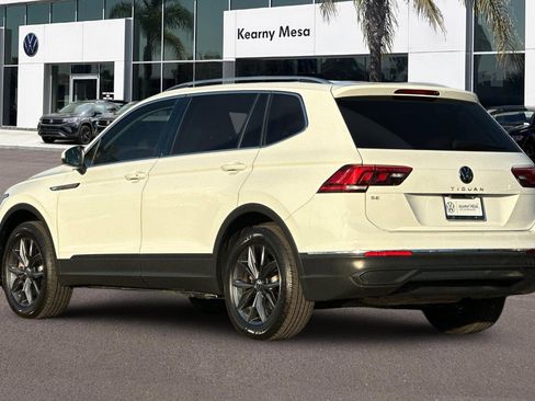 Used 2022 Volkswagen Tiguan SE w/ Panoramic Sunroof Package image 6