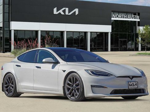 Used 2022 Tesla Model S image 8