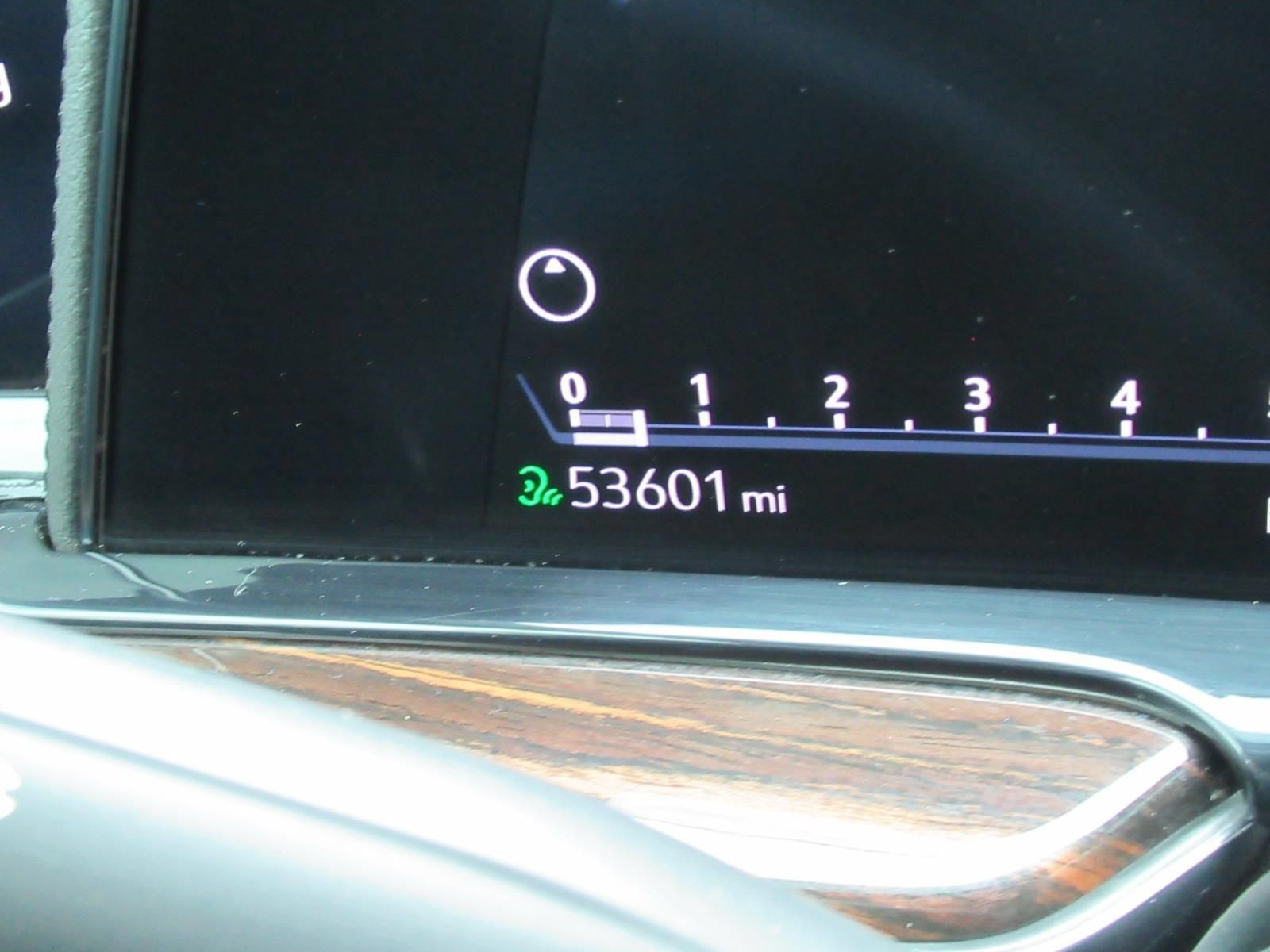 Used 2023 Cadillac Escalade Premium Luxury w/ LPO, Radiant Package AWD/4WD image 33