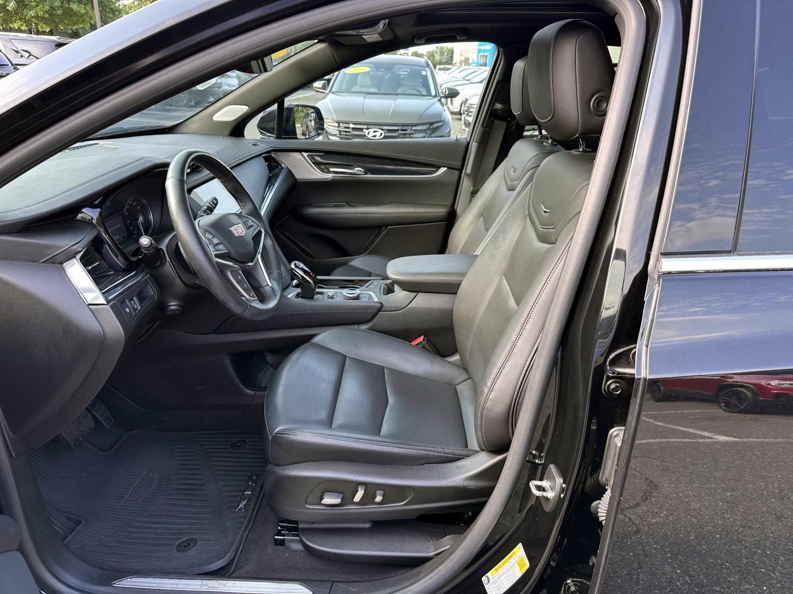 Used 2023 Cadillac XT5 Premium Luxury AWD/4WD image 12