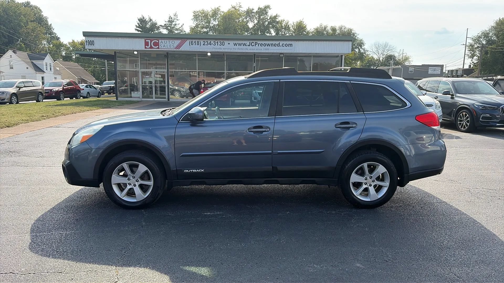 Used 2014 Subaru Outback 2.5i Premium w/ Moonroof Package AWD/4WD image 8