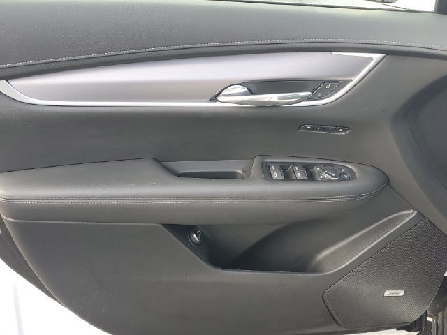 Used 2025 Cadillac XT6 Luxury w/ LPO, Floor Liner Package AWD/4WD image 11