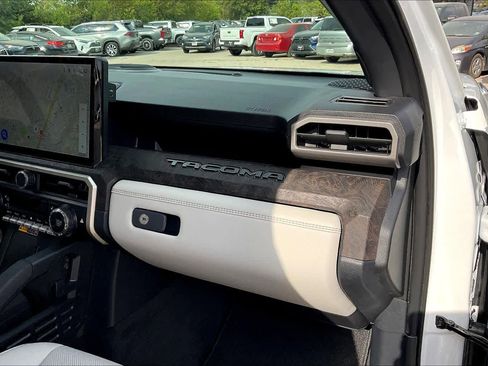 Used 2025 Toyota Tacoma Limited image 18