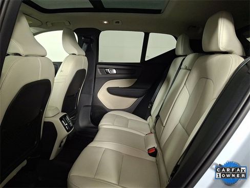 Used 2024 Volvo XC40 B5 Ultimate w/ Protection Package Premier image 13