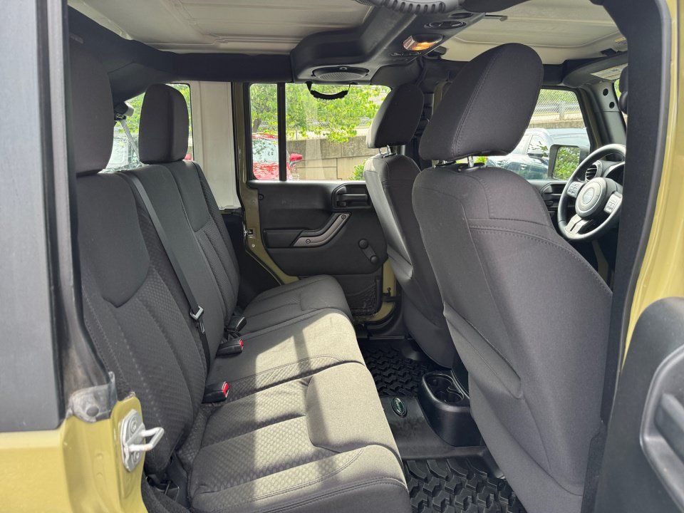 Used 2013 Jeep Wrangler Unlimited Sport w/ Connectivity Group AWD/4WD image 33