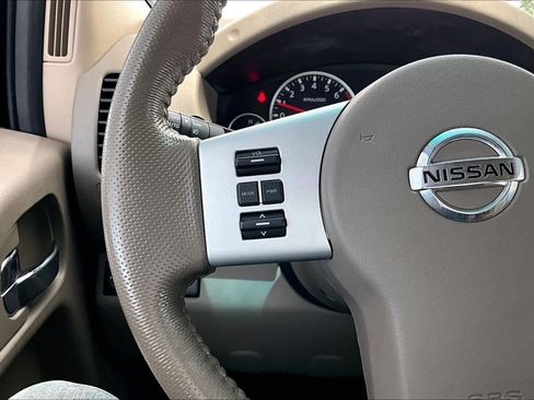 Used 2012 Nissan Pathfinder SV RWD image 23